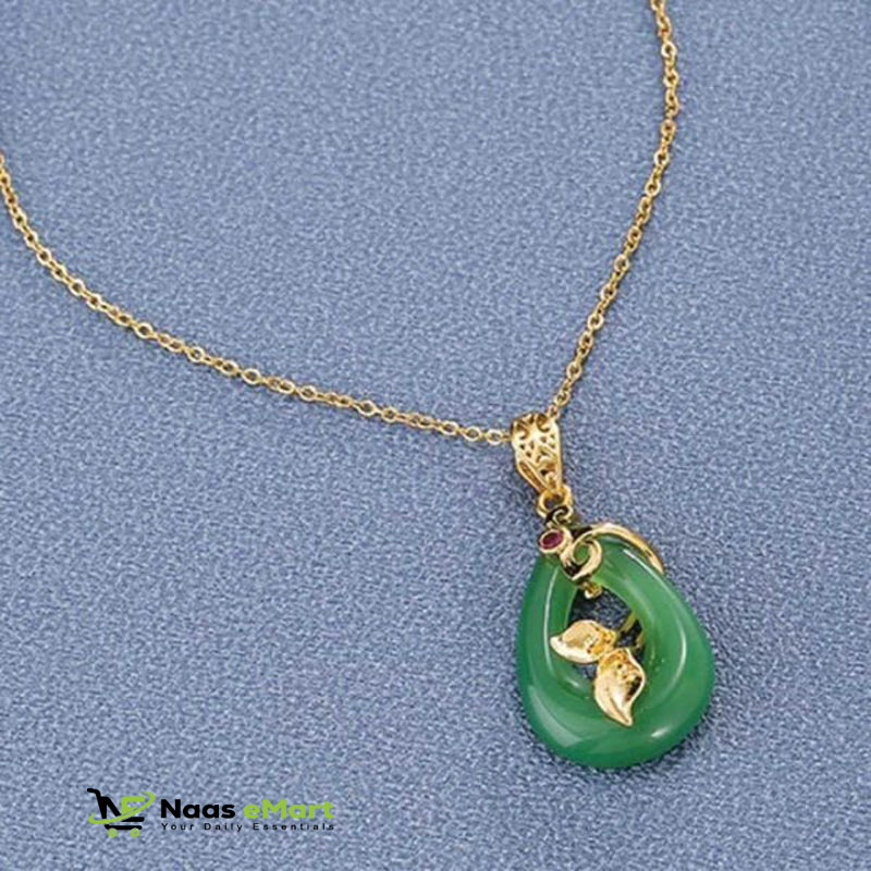 ROUND GREEN WHITE LOCKET